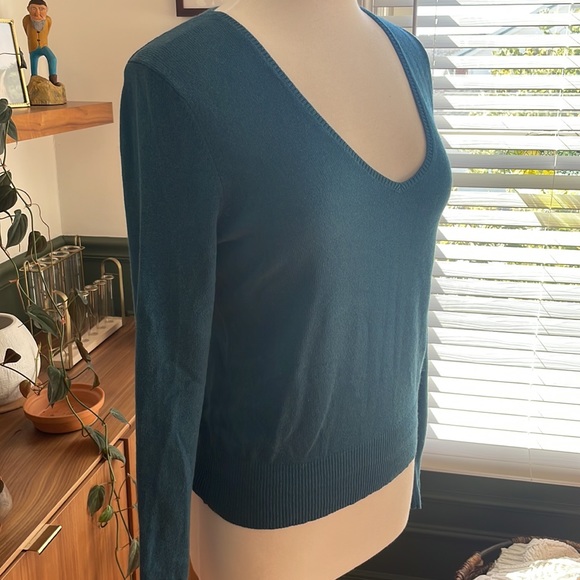 Express Deeign Studio Cashmere and Silk Sweater - Picture 2 of 5